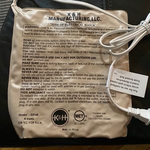 K&H Pet Products Heated Pet Bed Warmer Waterproof Pet Heating Pad - NEW